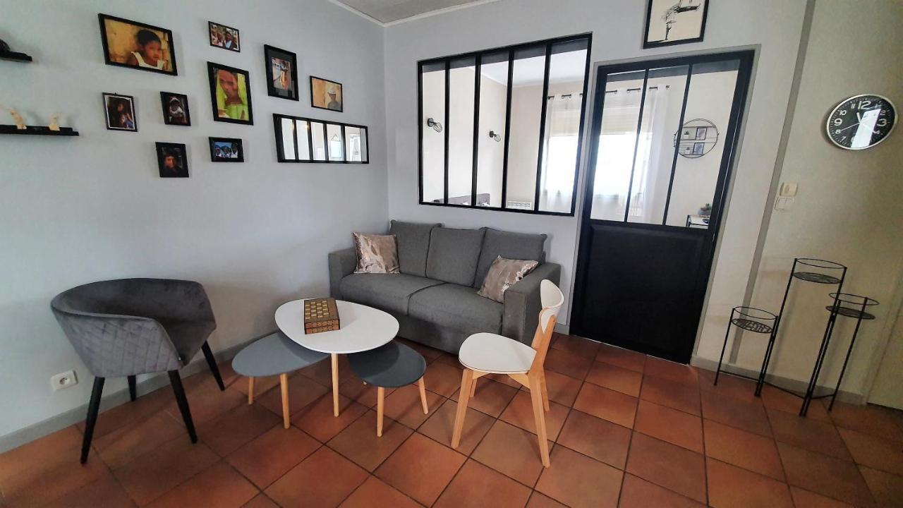 グジャン・メストラ Maison Terrasse Jardin Sans Vis-A-Vis Parking Animaux Acceptesヴィラ エクステリア 写真