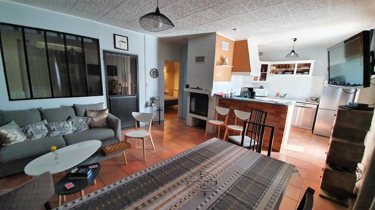 グジャン・メストラ Maison Terrasse Jardin Sans Vis-A-Vis Parking Animaux Acceptesヴィラ エクステリア 写真